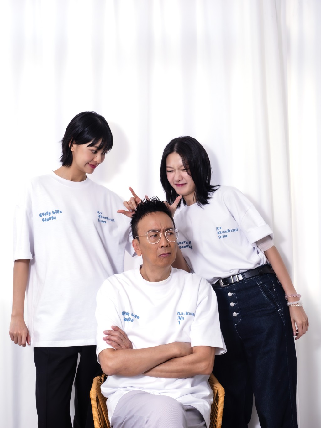 郑丹瑞、Amy Lo、Fish一同合照，好可爱！