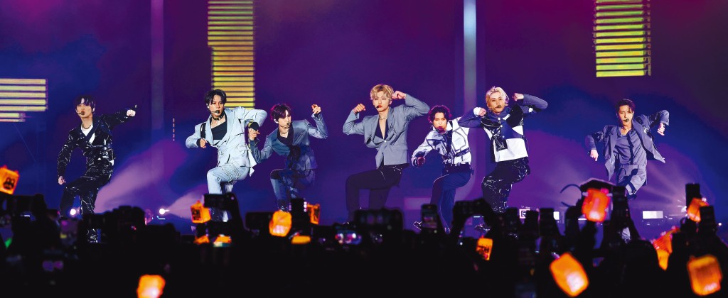 NCT DREAM全晚落力唱跳，滿足歌迷。