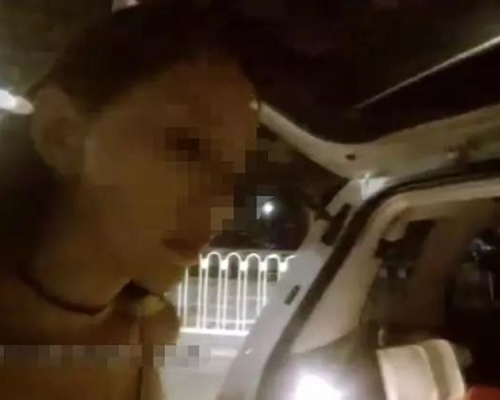 南京一名少女醉駕被交警截查。　網圖