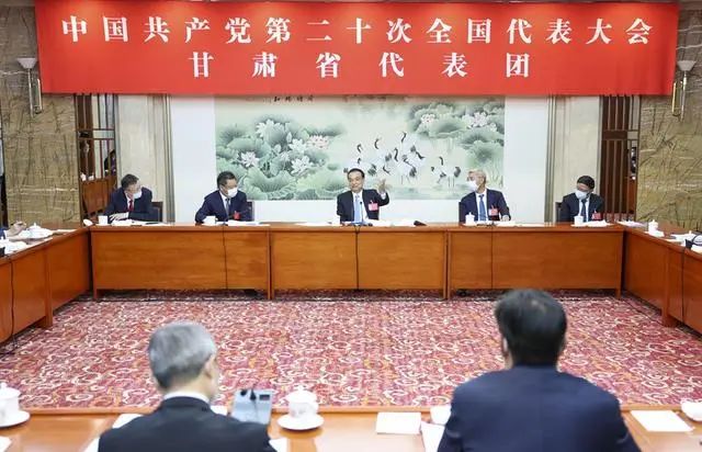 李克强在参加党的二十大甘肃省代表团讨论时，强调砥砺实干、锐意进取，为全面建设社会主义现代化国家而团结奋斗。