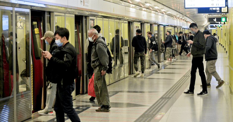 屯馬線繁忙時段列車班次需調整。資料圖片
