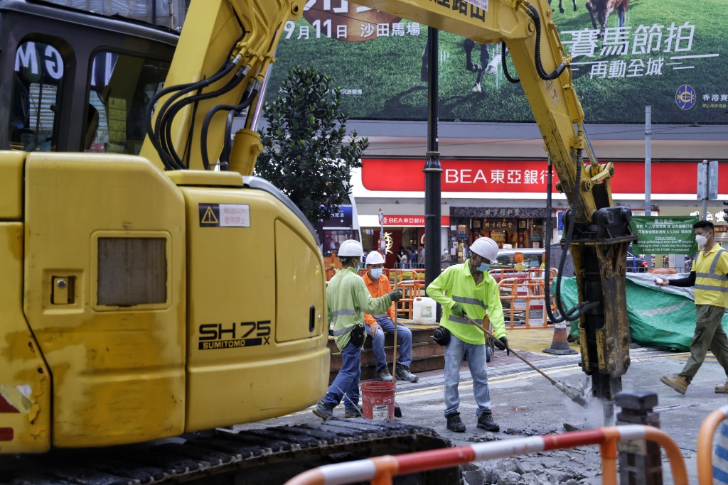 有46.7%雇员表示曾在暑热环境下感到不适。资料图片