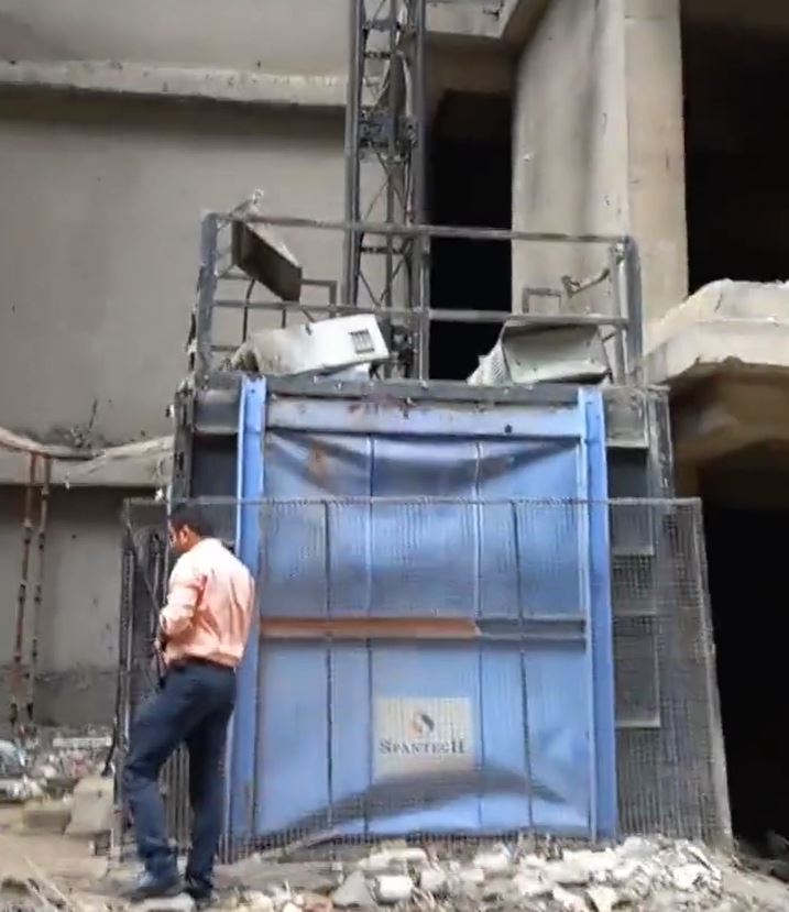 印度地盤電梯從14樓位置直墮地面，釀成嚴重傷亡。