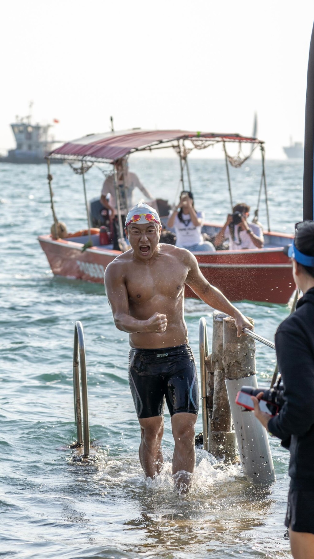 方力申曾經是香港的男飛魚，他曾擁十一項香港游泳紀錄。