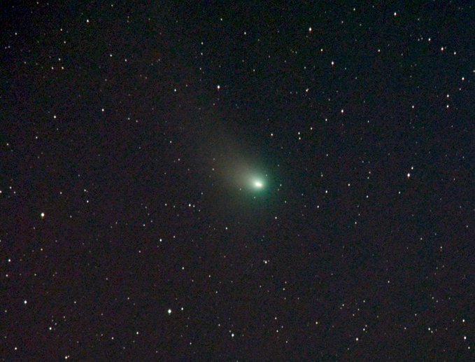 綠色彗星將在今日（2月1日）最接近地球，是5萬年一遇的絕佳機會。TWITTER@PlanetarioMed圖片