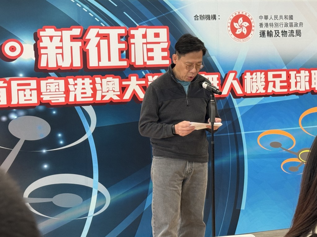 職業訓練局執行幹事唐智強表示,職訓局為學生和在職人士開設多個不同領域的無人機課程。 職業訓練局執行幹事唐智強表示,職訓局為學生和在職人士開設多個不同領域的無人機課程。