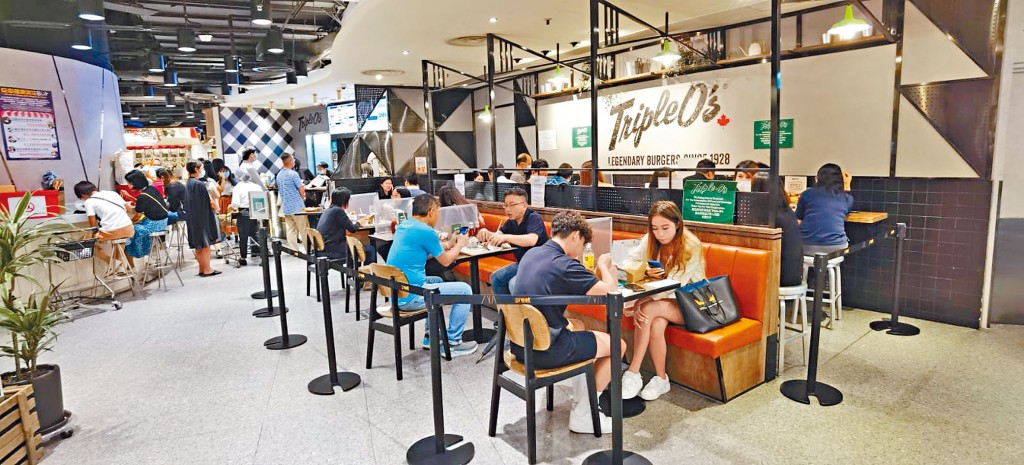 Triple O's麥燕還說，漢堡包店選址着重客戶群分布。圖為太古廣場分店。
