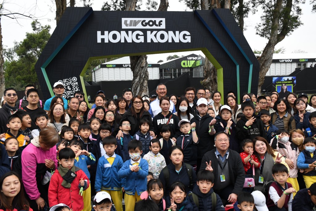 LIV Golf香港站比赛，十八乡乡事委员会公益社小学的学生获邀入场。 吴家祺摄