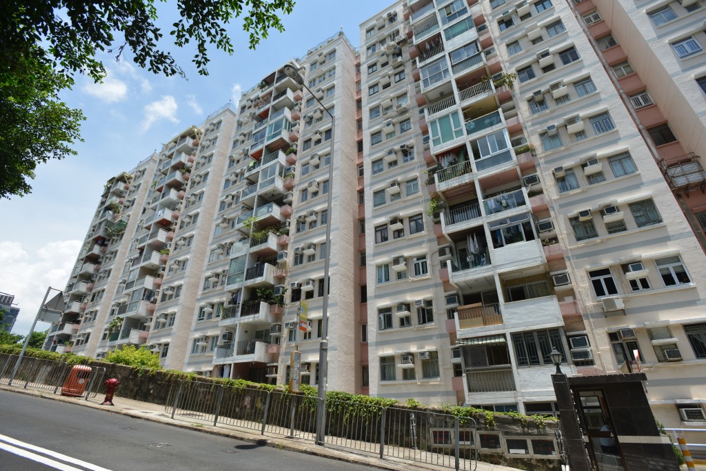 寶馬臺低層1120萬售，低市價一成。