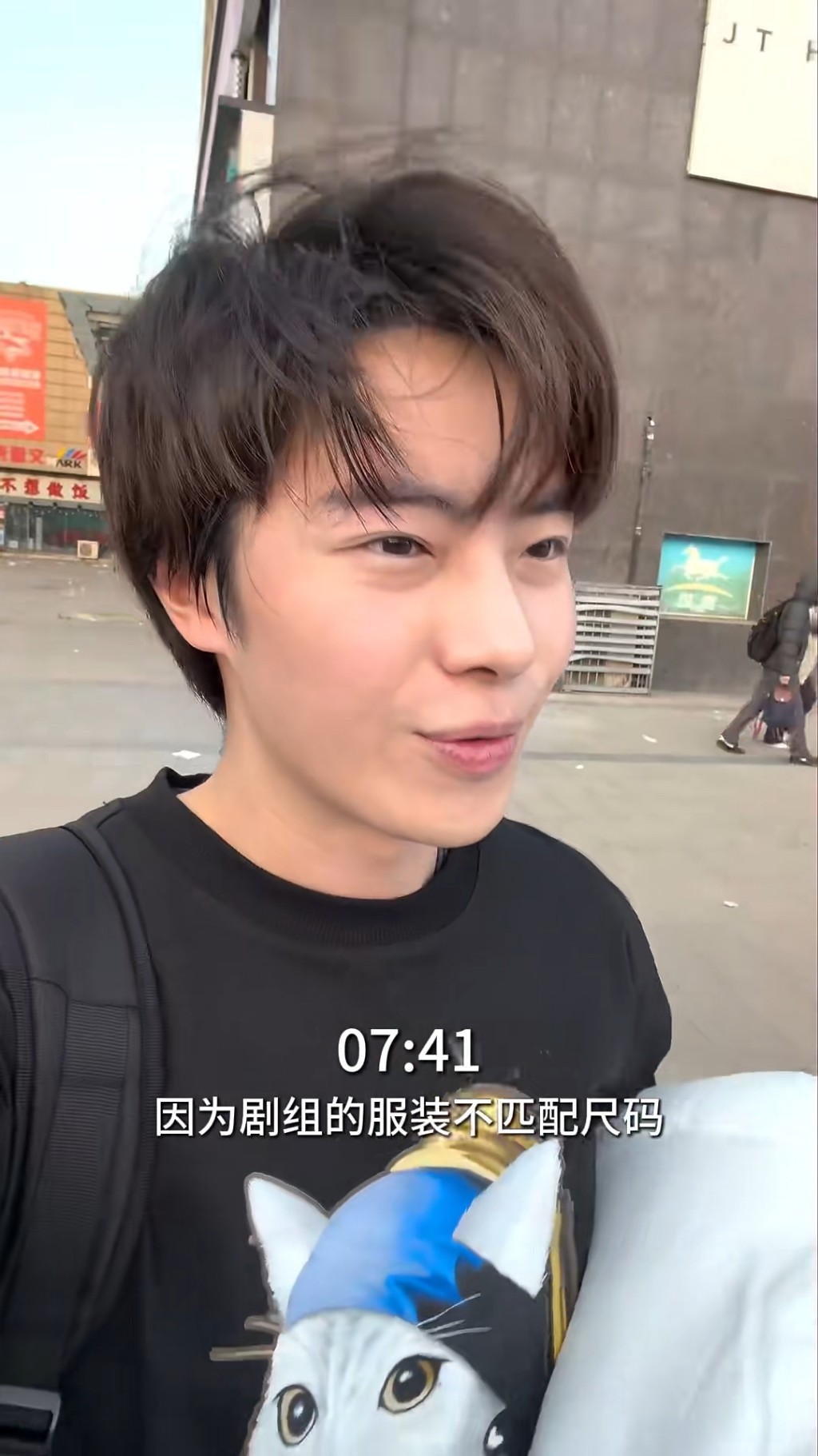 林正峰自備戲服。