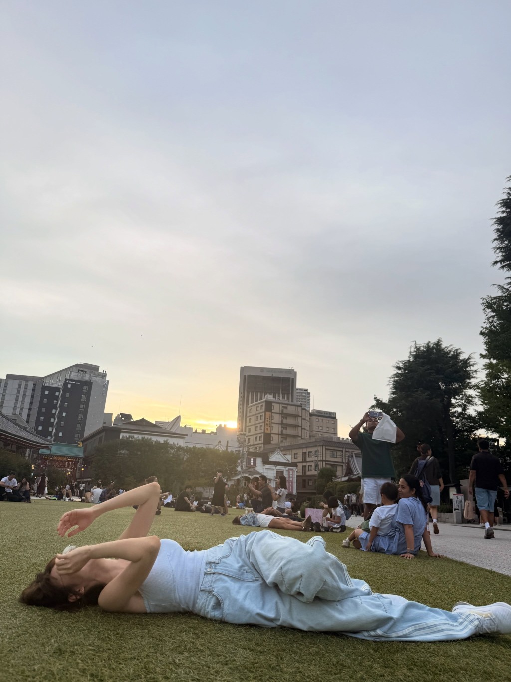 享受陽光與草地,林明禎在日本的生活照,自然又寫意。 享受陽光與草地,林明禎在日本的生活照,自然又寫意。