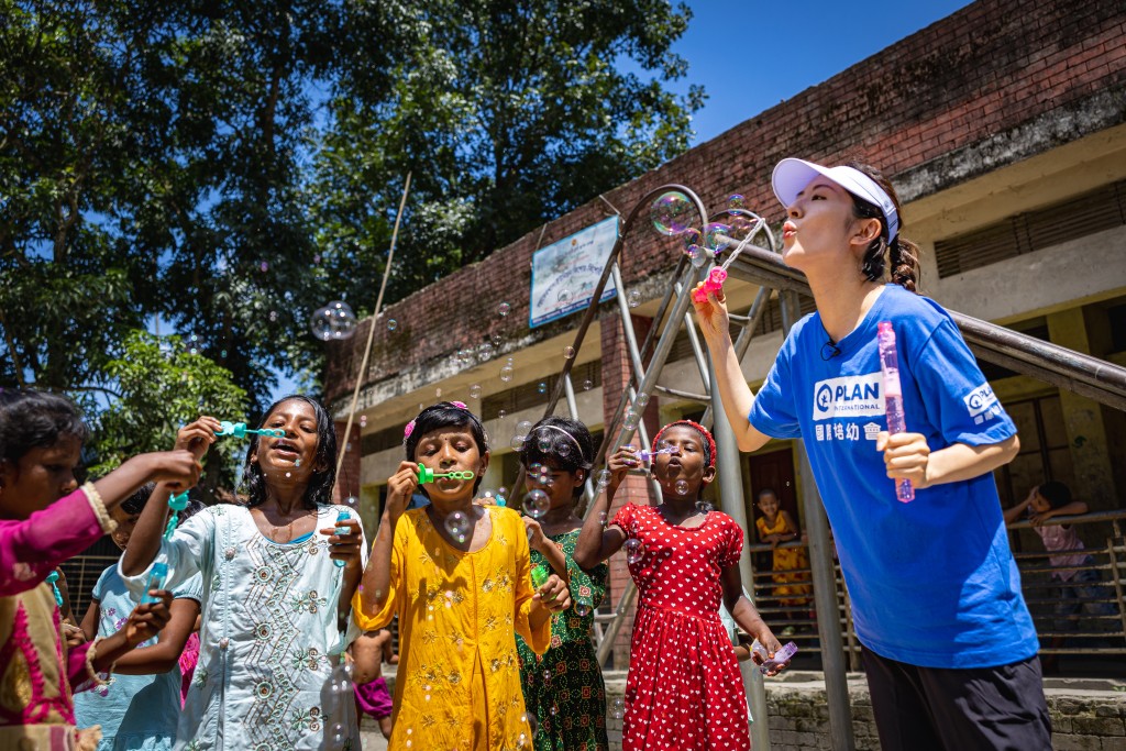 唐詩詠早前曾到孟加拉探訪一班受童婚影響的女孩。