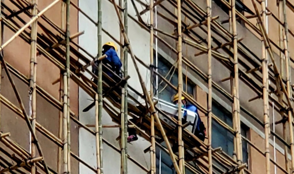 一名男工人在棚架工作期間意外墮斃。資料圖片