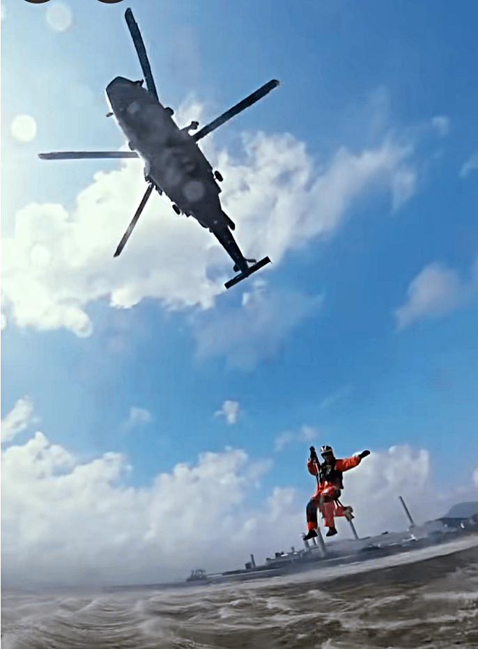 飛行服務隊海上搜救情況。fb：保安局 Security Bureau