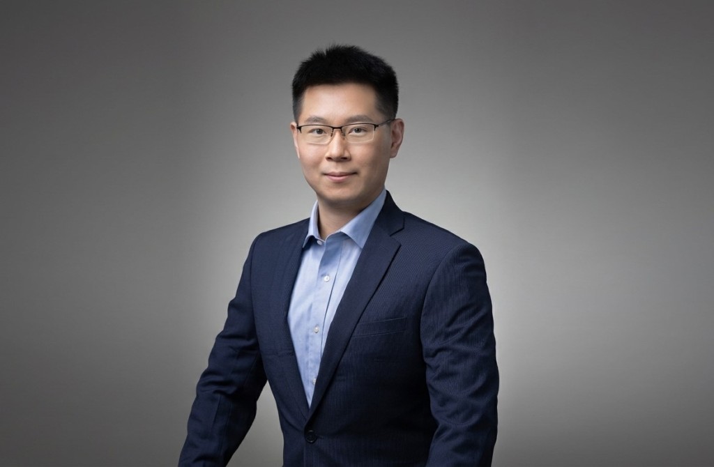 詹彥指，研究顯示月球火山噴發後續影響可能持續多年，改變人們對月表水分和其他揮發成分，如何在月球上遷移的理解。中大提供