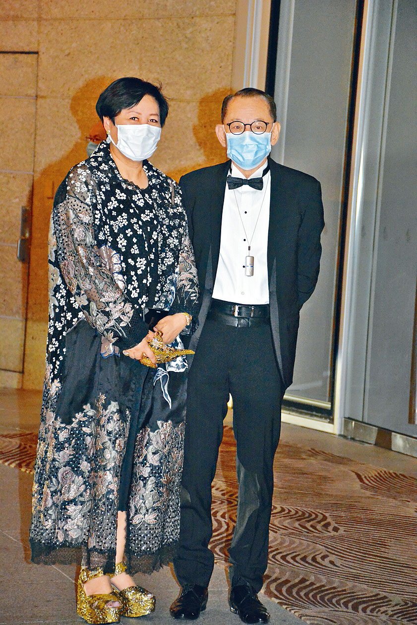 杨受成（图右）旗下数码媒体公司新传企划昨日向港交所递交上市申请。