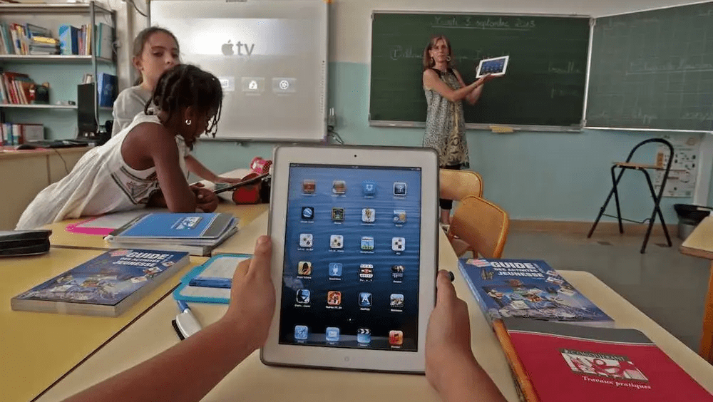 荷蘭2024年起將規定課室「禁用手機、平板」。路透資料圖