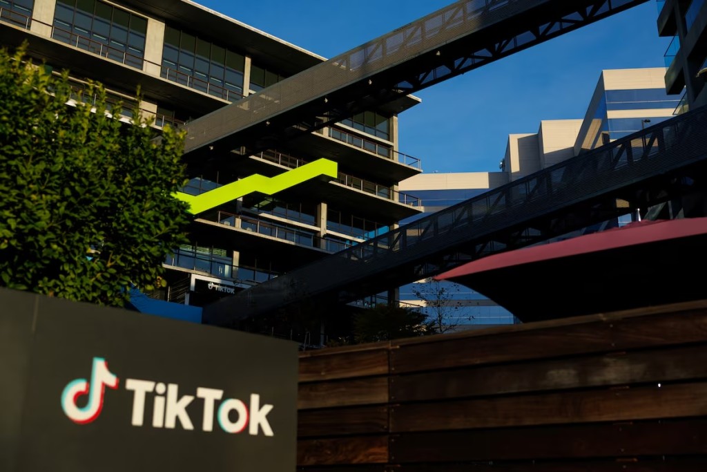 TikTok向美国联邦法院提出诉讼，指“不卖就禁”法例违宪。路透社
