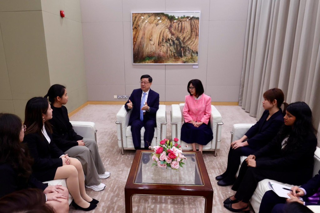 李家超在活動前與數位學員會面。李家超FB