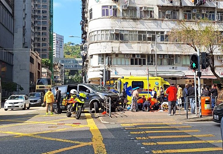 興華街發生交通意外。fb：香港突發事故報料區及討論區