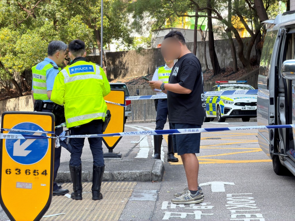 客貨車司機當日在場接受調查。