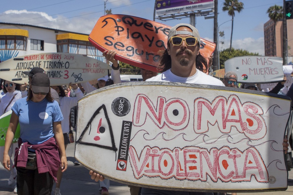 有示威者抗議墨西哥暴力猖獗。美聯社