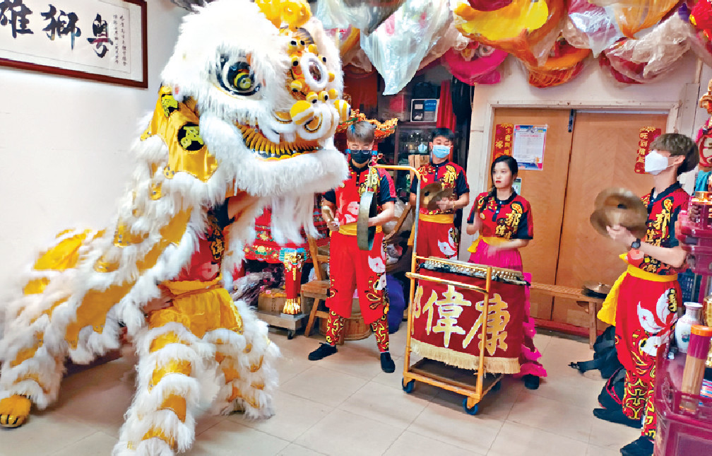 ■近年多了年輕人學習傳統舞獅。 ■近年多了年輕人學習傳統舞獅。