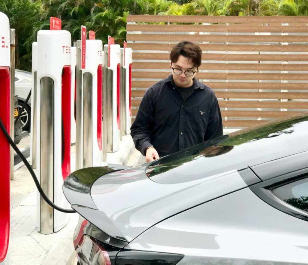 Tesla最近下調香港超級充電費用，最多慳14%。