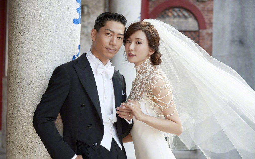 台灣名模林志玲2019年與日星AKIRA結婚。