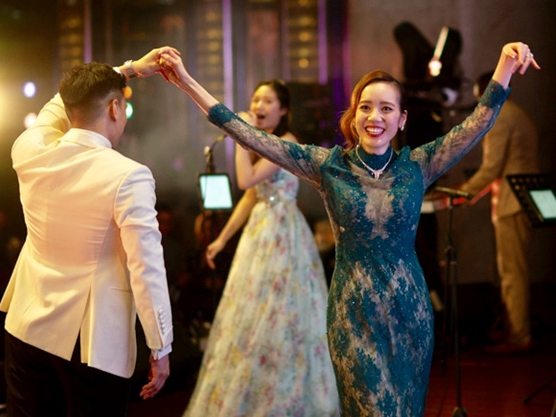 湛琪清婚宴展舞姿。