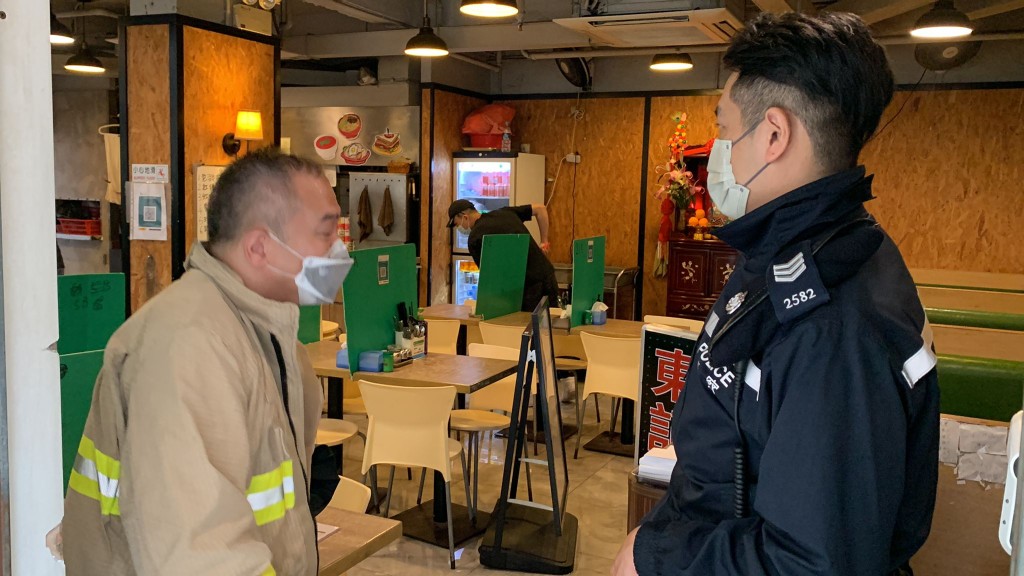 起火原因有待調查。劉漢權攝