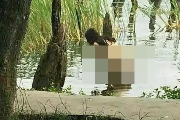 較早前洱海也發現有人在水邊拍裸照。