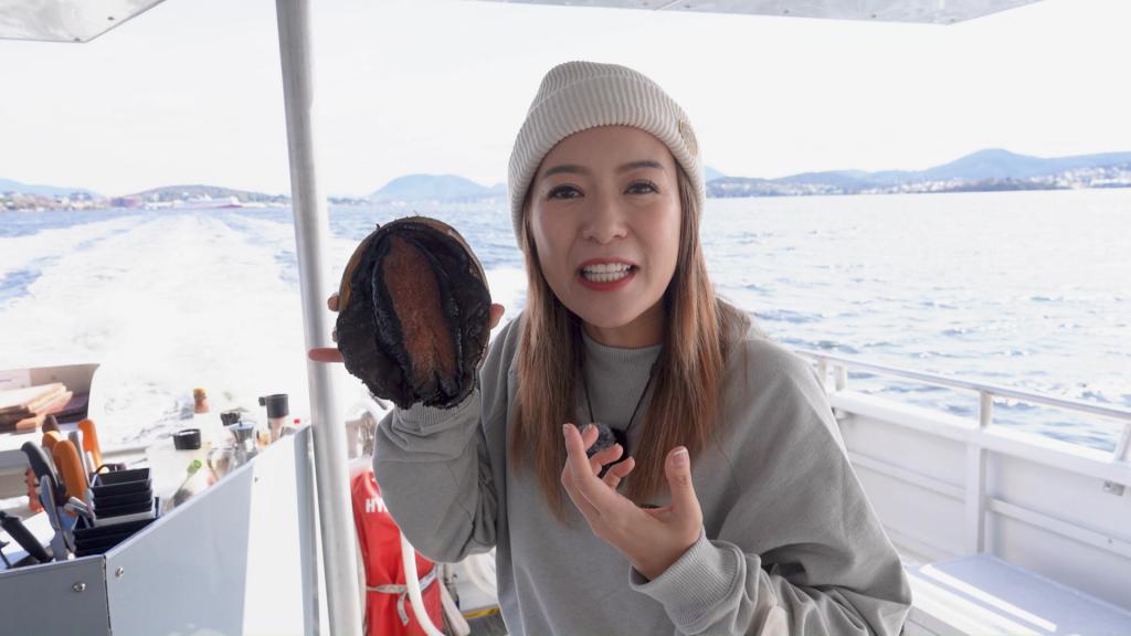 超巨大的生熟食鮑魚。