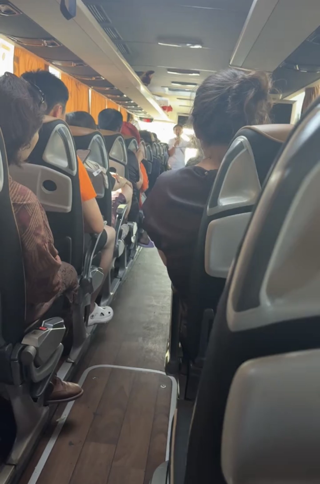 中國旅遊團在意大利被洗劫一空。抖音@上新聞那個歐洲大巴車一鍋端博主 中國旅遊團在意大利被洗劫一空。抖音@上新聞那個歐洲大巴車一鍋端博主