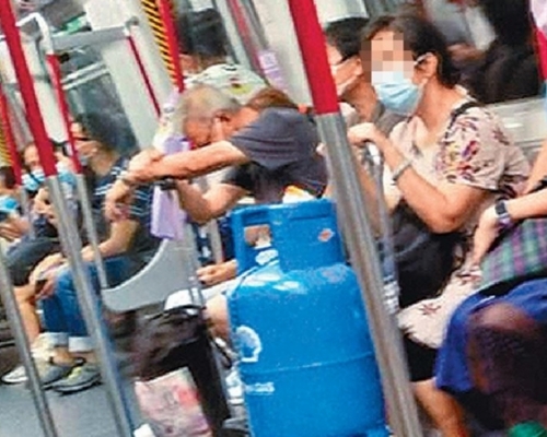本周二有婦人攜石油氣罐搭港鐵，乘荃灣線往葵芳站下車。