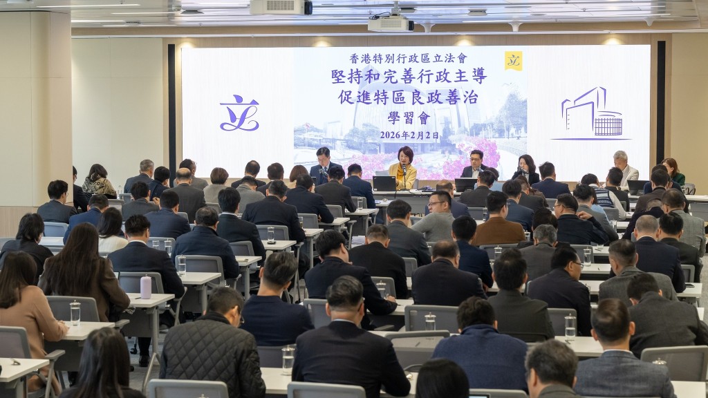 大棋盤︱新議會首辦「學習會」議員盼以安全帶風波為戒