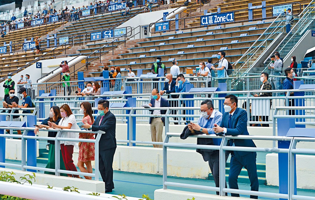沙田马场观众席重开，已预约马迷捧场。