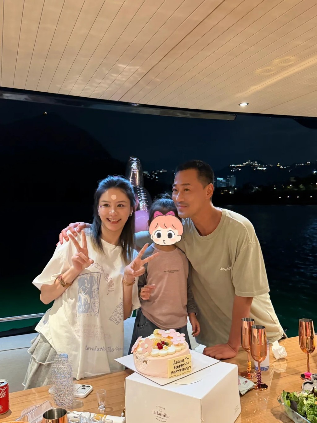 林峯因為拍攝曬黑，引起網民討論。