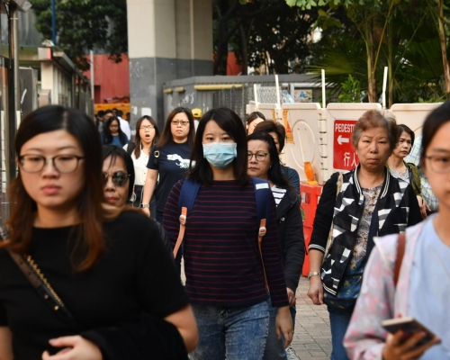 網民今早再發起「和你返工」行動。九龍灣和觀塘一帶亦有集合點。