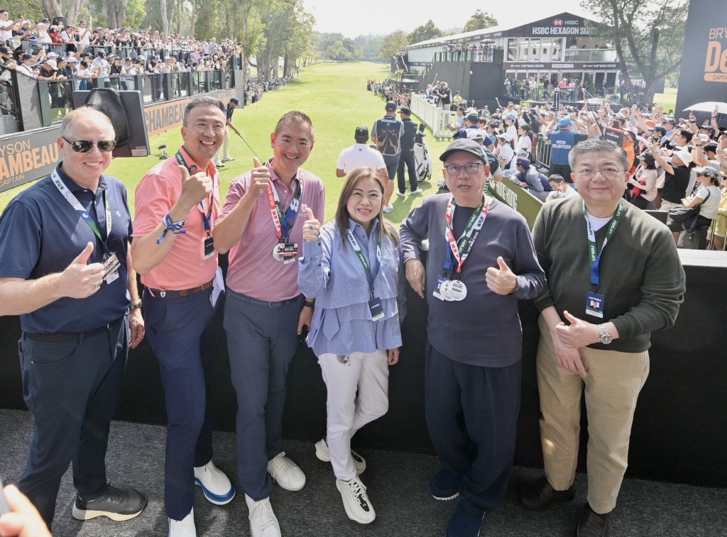 羅淑佩（中）指LIV Golf活動如同嘉年華，廣受好評。