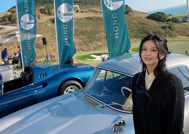 網友睇相時，睇人先定還是車先？