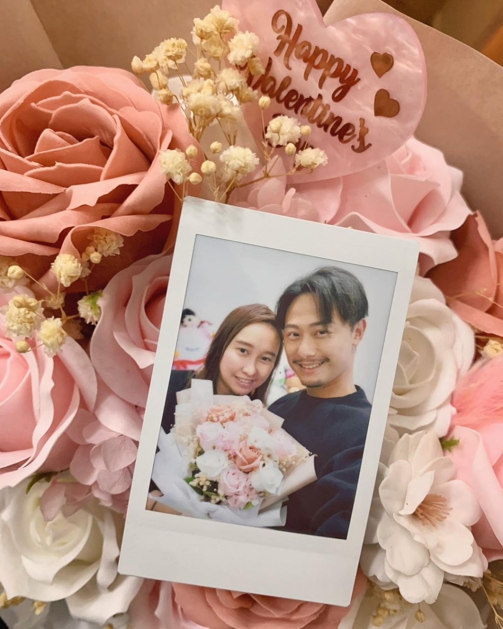 杨潮凯与太太江玉仪拍拖11年后结婚。
