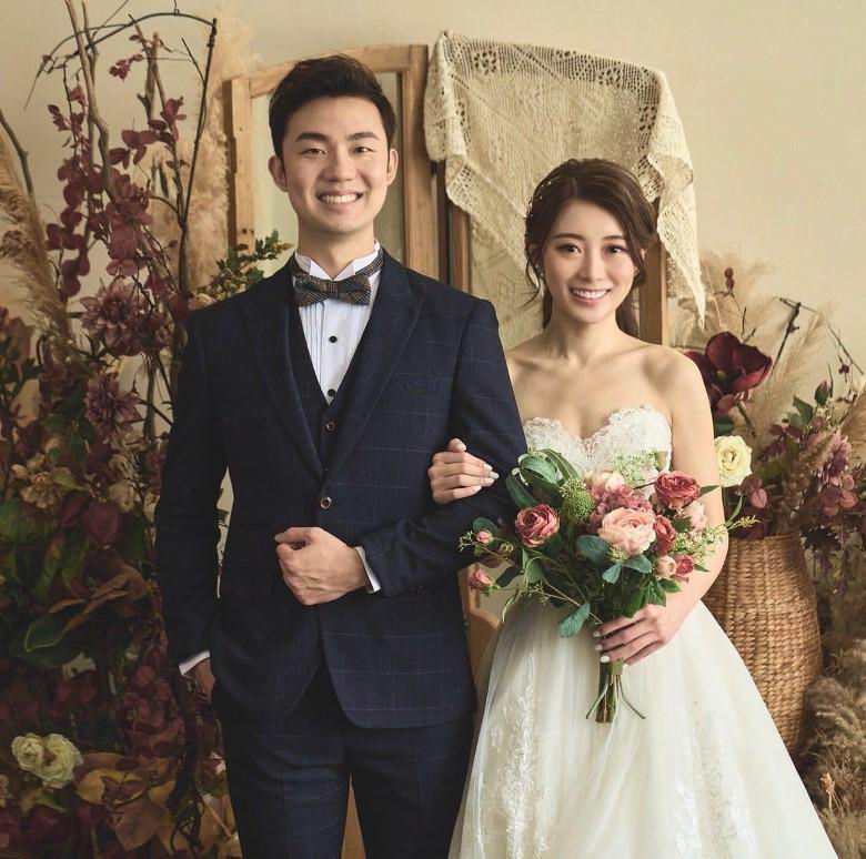 跟盈盈分手一年，鍾文浩（Martin）即與未婚妻黃潁妍閃婚。