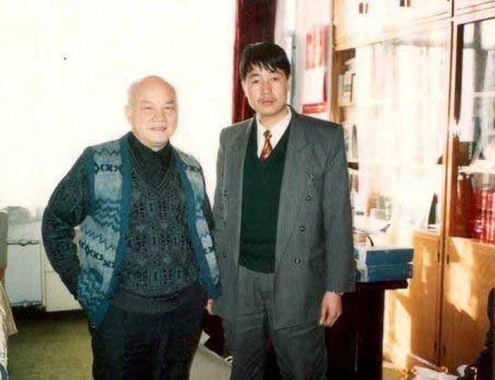 李沛瑶（左）生前照片。