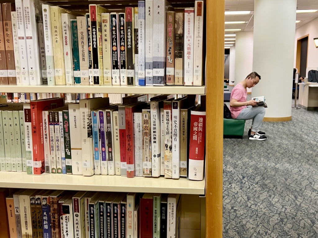 實體書籍借閱量由2,875萬項,增至2,897萬項。資料圖片 實體書籍借閱量由2,875萬項,增至2,897萬項。資料圖片