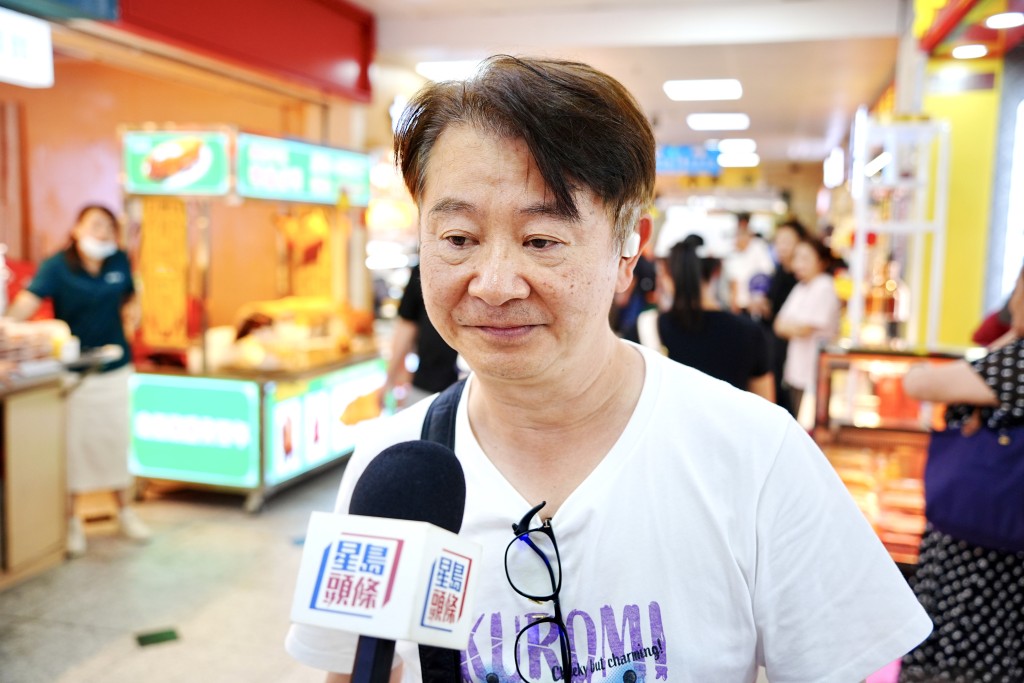 梁先生相信女兒開學後很快進入學習狀態。 梁先生相信女兒開學後很快進入學習狀態。
