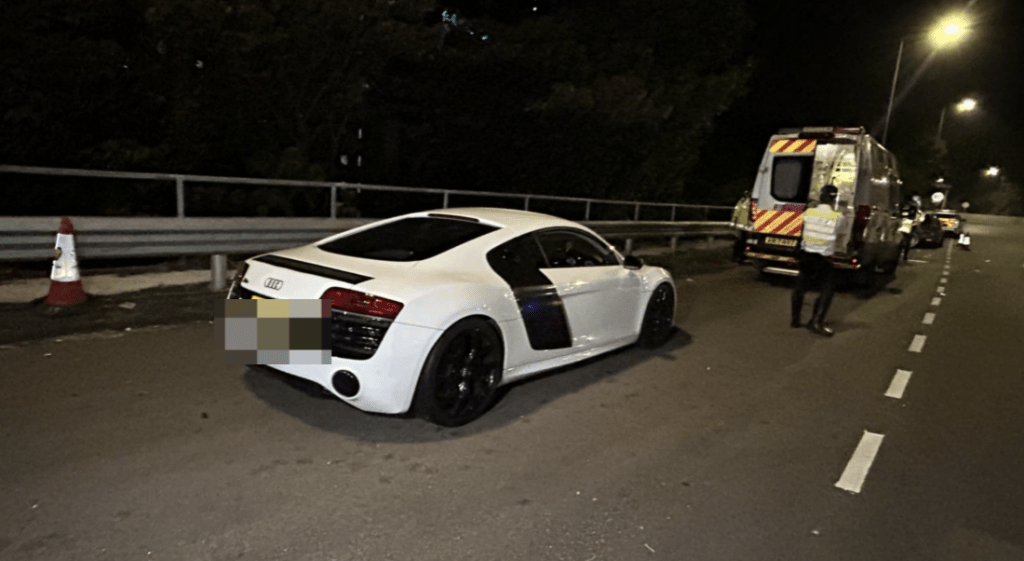 警方亦截查另一輛白色私家車，50歲姓林男司機報稱商人，「吹波波」錄得67微克，超出法定上限22微克，涉嫌「酒後駕駛」被捕。蔡楚輝攝