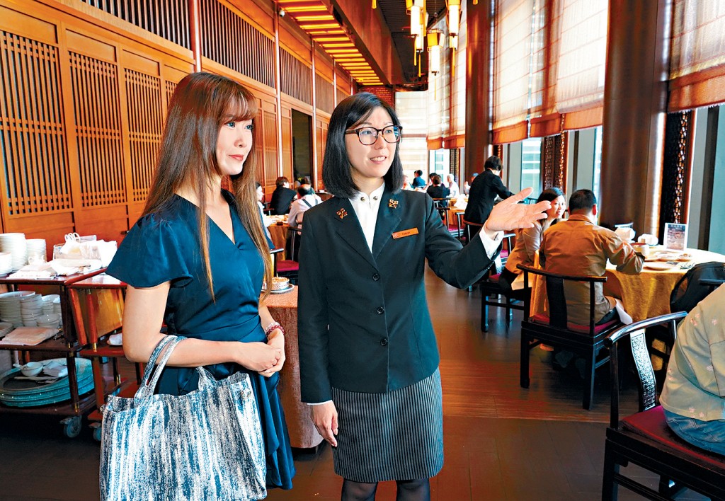 容嘉晴堅信要有「Never say no to a guest」的信念，為客人提供多元選擇。