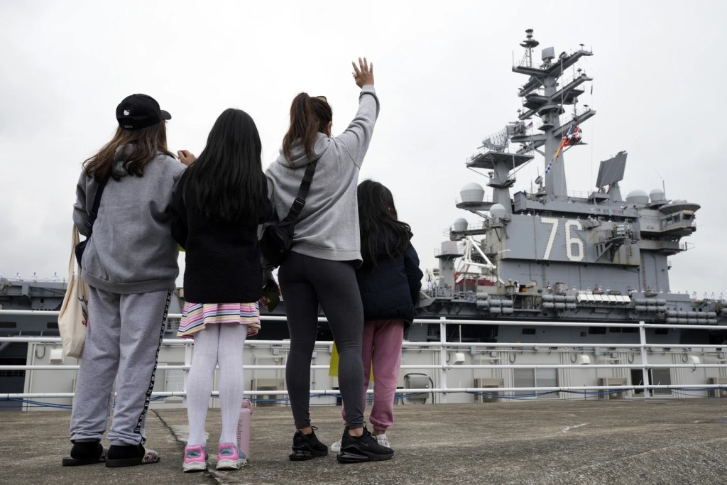 美國有遍布全球的海外軍事基地。圖為美軍在日本橫須賀的基地。美聯社