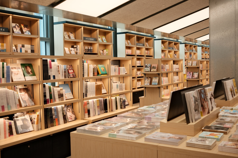 SNDO READS兒童專區內收藏大量兒童繪本，讓親子共享閱讀樂趣。 